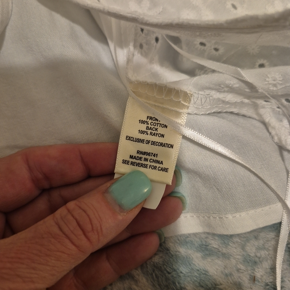 White Eyelet Tie-Front Camisole Vest - Picture 5 of 6